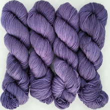 Load image into Gallery viewer, &#39;Fluorite&#39; Semi Solid 100g Skein
