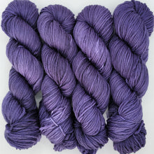 Load image into Gallery viewer, &#39;Fluorite&#39; Semi Solid 100g Skein
